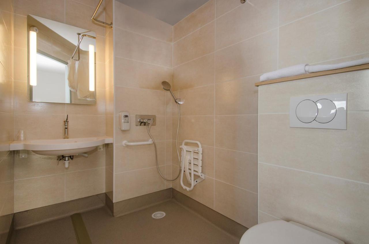 B&B Hotel Montargis-Amilly Amilly  ภายนอก รูปภาพ